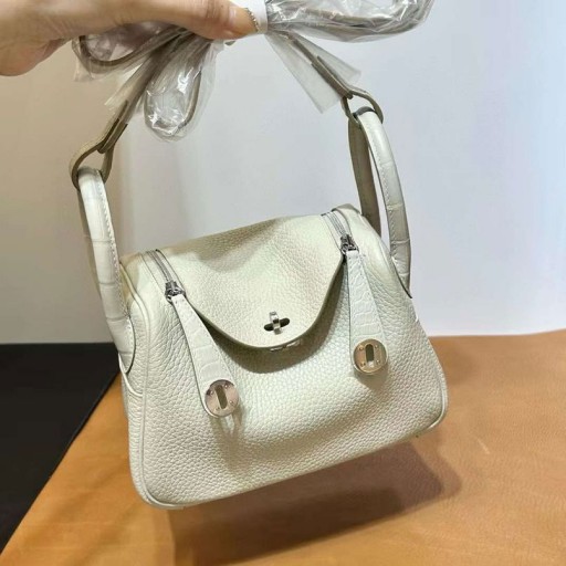 Mini Lindy Toque Swift & Matte Jacaré 8L Branco Gelo ferragem de Prata 19cm Completo feito a mão Phw