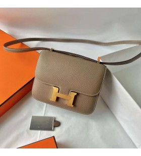 Constance Mirror Epsom Ck18 Etoupe Sivo-Zlatni Okovi 18 cm u Potpunosti Ručni Rad Ghw