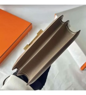 Constance Mirror Epsom Ck18 Etoupe Sivo-Zlatni Okovi 18 cm u Potpunosti Ručni Rad Ghw