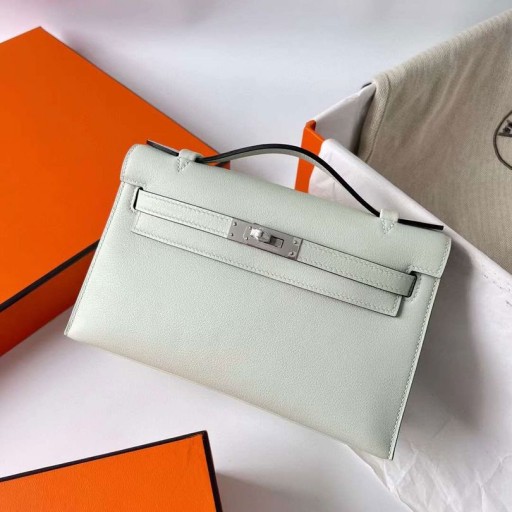 Mini Kelly Pochette Swift 0S Ljus Grön Silver Hårdvara 22 cm Phw Full Handgjorda
