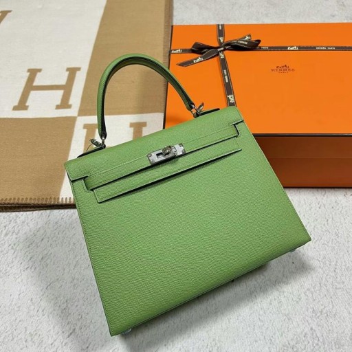 Kelly Epsom i3 Aguacate verde Hardware de Oro 25cm Completo hecho a Mano