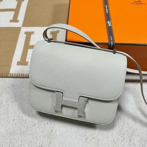 Constance Swift Ck80 Pearl grey & 1P Dark blue Silver Hardware Phw 18cm Fuld Håndlavet