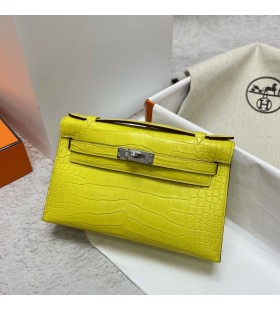 Mini pochette en Alligator mat Citron jaune Argent Matériel Phw 22cm Plein fait à la Main